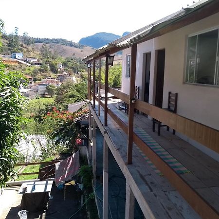 Pousada Hospedaria Santa Clara Santa Rita de Jacutinga Exteriör bild