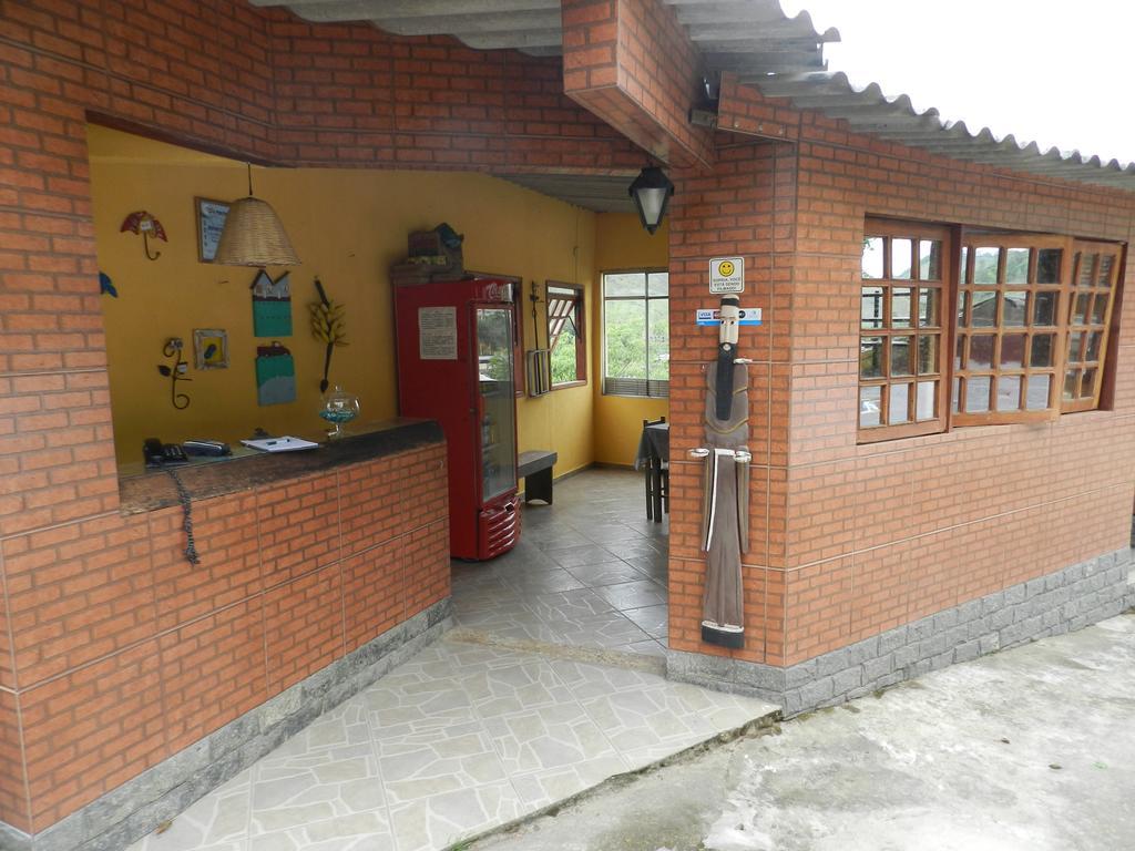 Pousada Hospedaria Santa Clara Santa Rita de Jacutinga Exteriör bild